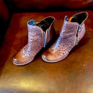 L’Artiste like new zipper bootie. 2” heel. Size 39